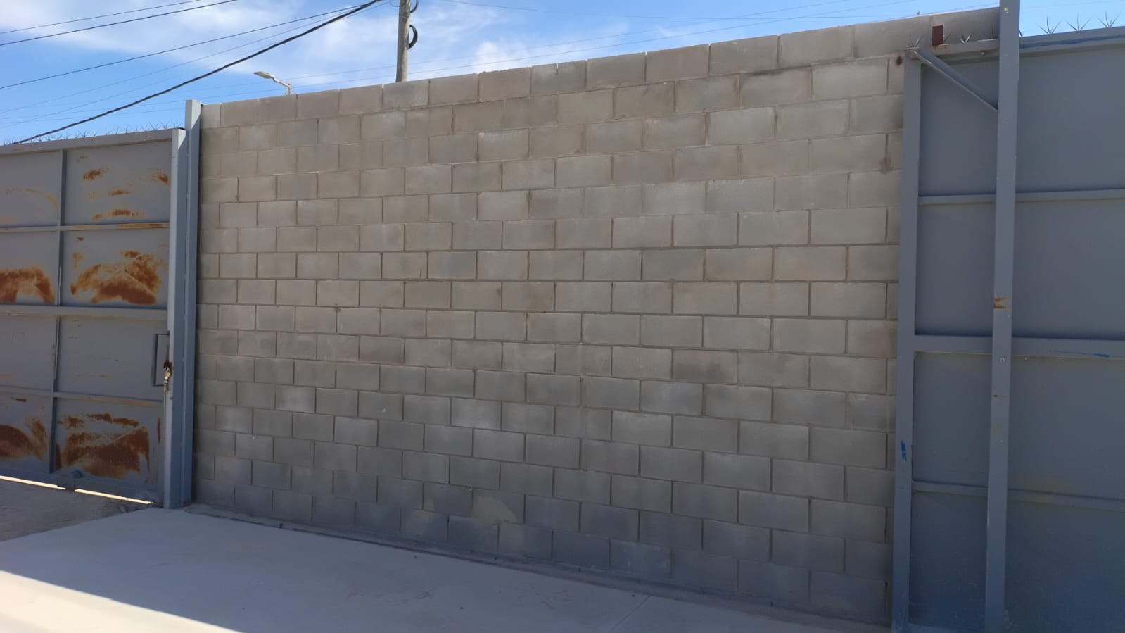 Muro en construccion